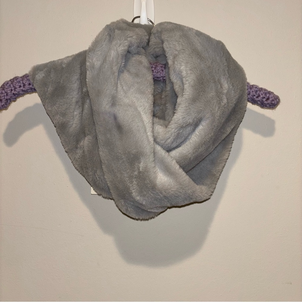 Riah Fashion Gray, Faux Fur Infinity Scarf